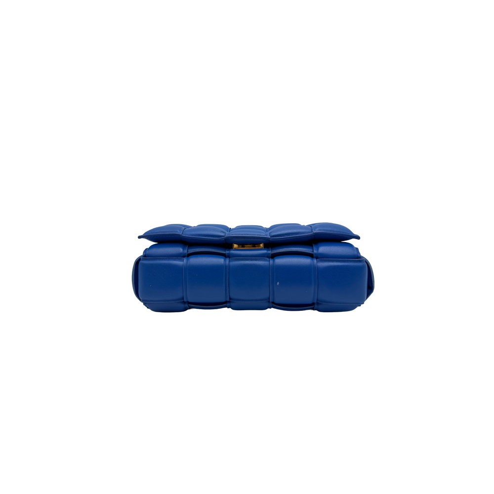 Cadena de casete acolchada de Bottega Veneta - Azul cobalto