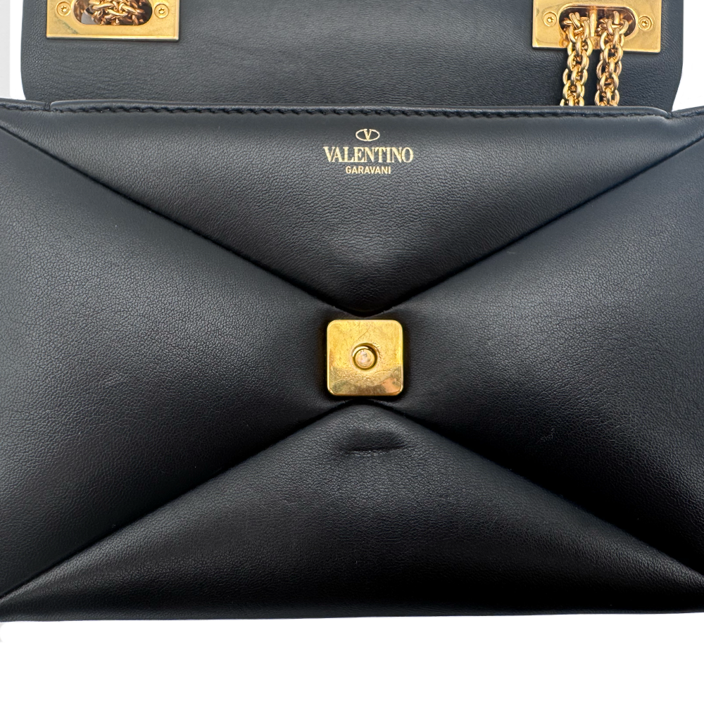 Valentino One Stud - Black